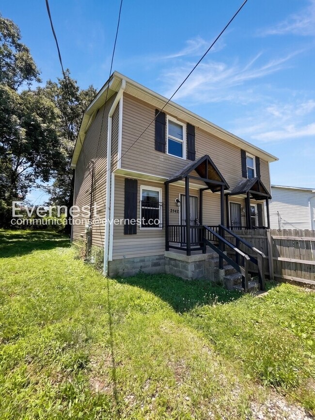 Building Photo - 2542 Highland Trace Dr