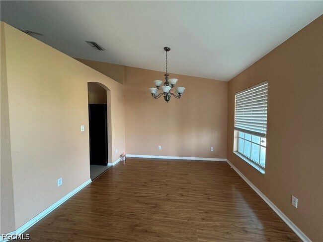 Photo - 613 NW 7th Ave