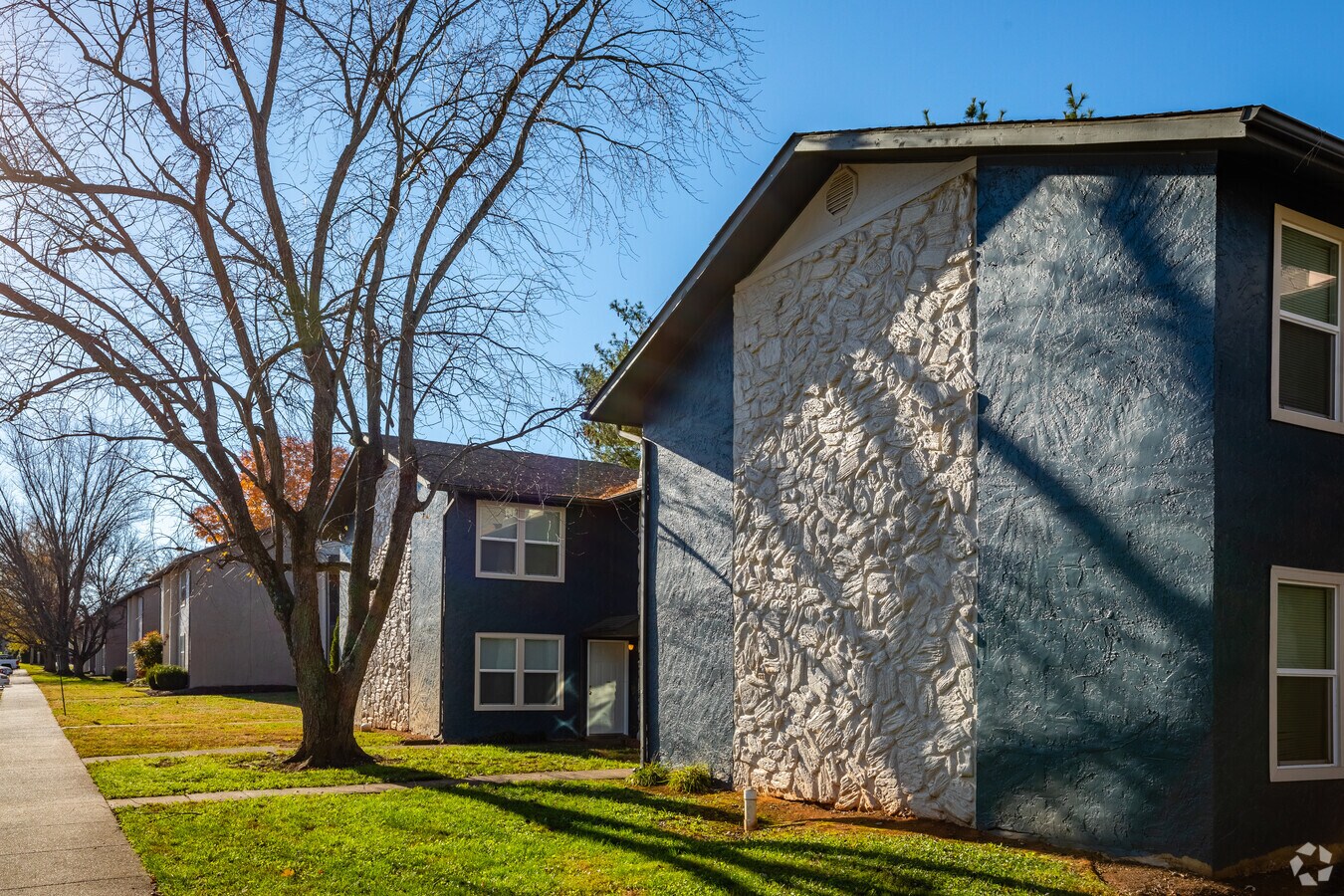 Willow Creek Apartments - Willow Creek Apartments