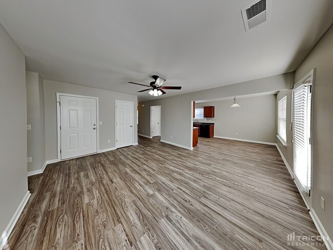 Photo - 124 Iron Horse Rd