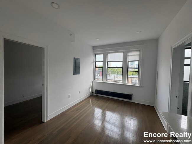 Photo - 11 Queensberry St Unit 35