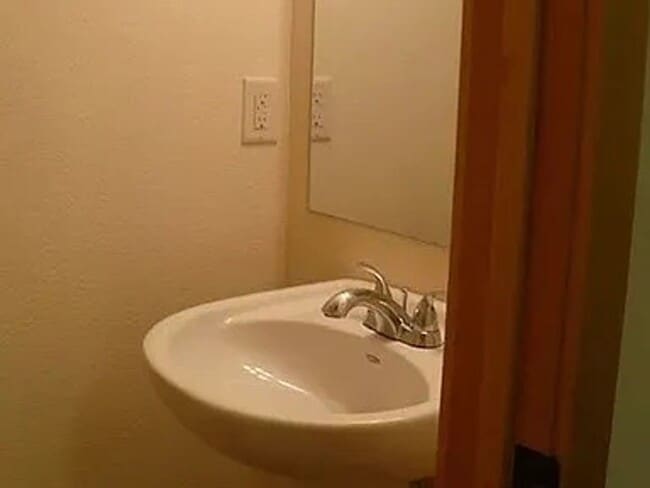 Photo - Beautiful 3 bed 2.5 bath Duplex