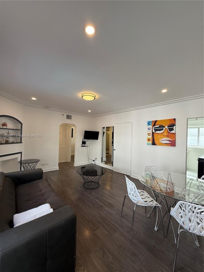 Photo - 1538 Jefferson Ave Unidad 5