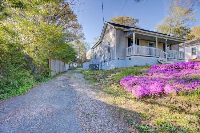 Photo - 419 N East Ave