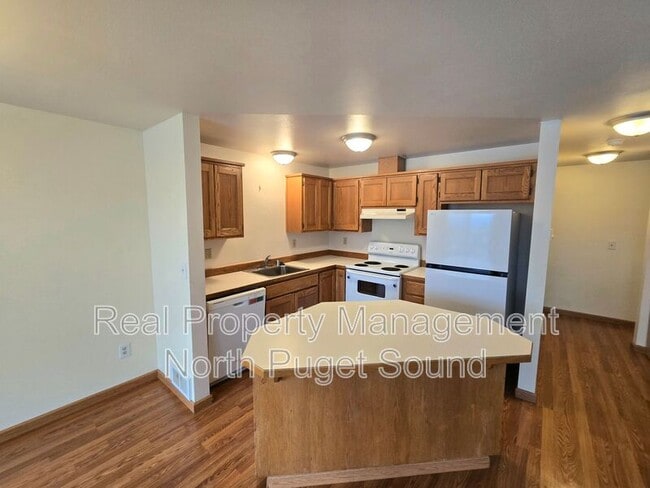 Photo - 8326 Henning Dr