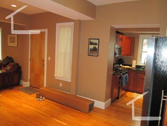 Photo - Modern 4 bed unit with great location in Brookline for 9/1/2026