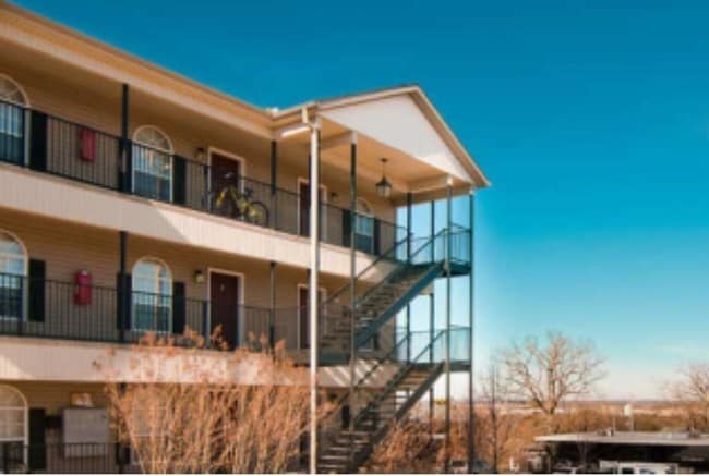 Campus Crossing Apartments - Campus Crossing Apartments
