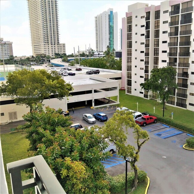 Photo - 16919 N Bay Rd Unit 618