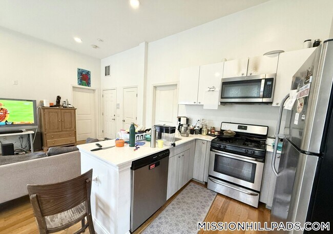 Photo - 409 Dudley St Unit 2