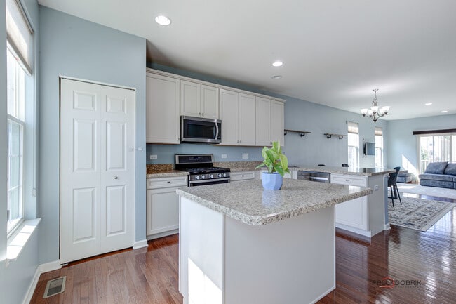 Photo - 231 Lionel Dr