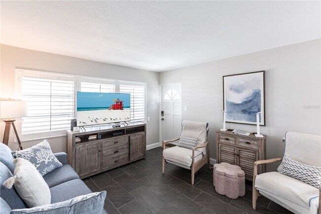 Photo - 6020 Midnight Pass Rd