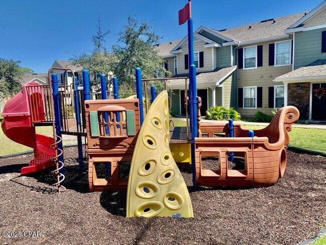 Photo - 504 Lighthouse Rd