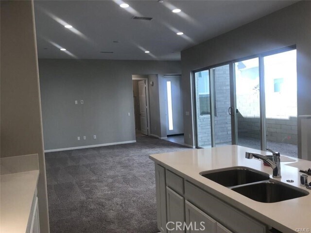 Photo - 164 Spectacle