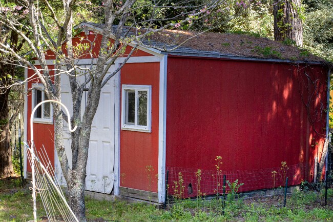 Photo - 1370 Rays Bridge Rd