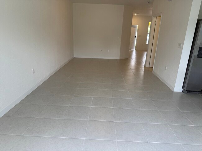 Photo - 18406 SW 2nd St