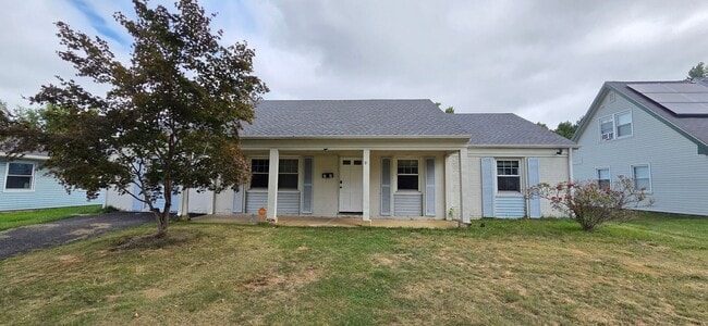 77 Executive Ln