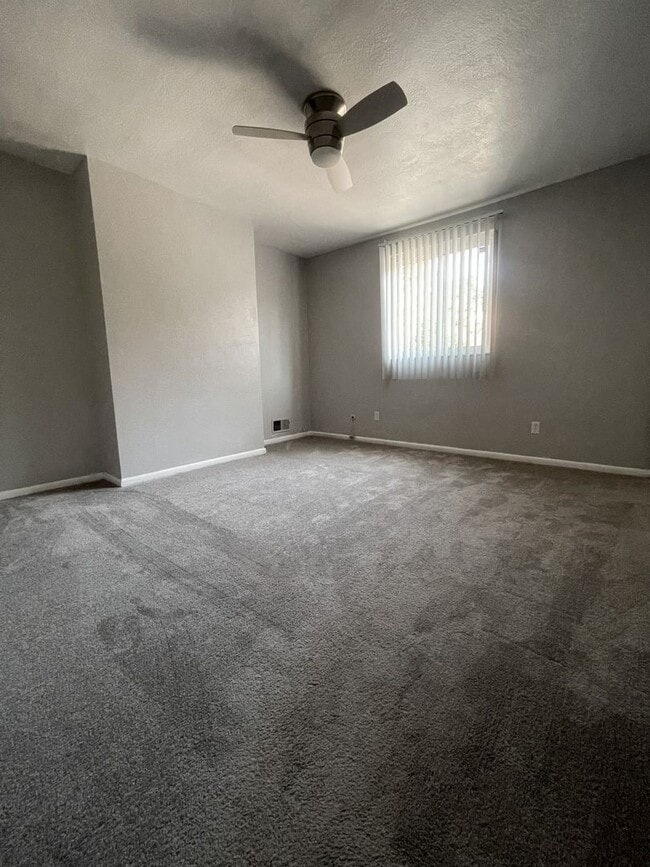 Photo - 2 Bedroom 1 bath w/laundry and yard