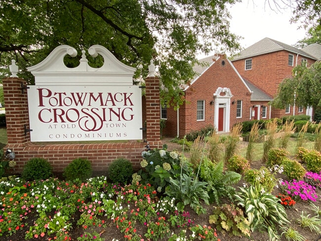 Photo - 1628 W Abingdon Dr Unidad 101