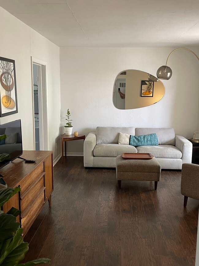 Photo - 1211 Los Angeles Dr Unit 2 bed1bath UTEP N DOWNTOW