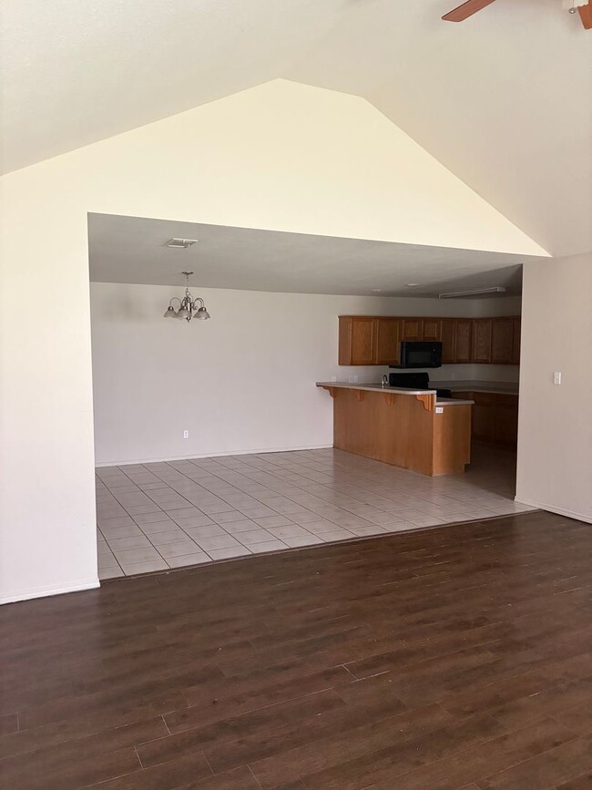 Photo - 1115 GRINNELL Cir Unit 1115 GRINNELL CIRCLE-B