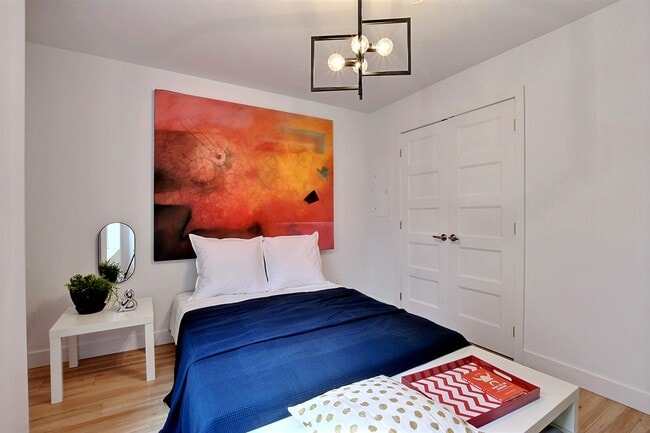 Photo - 805 Rue De Castelnau E