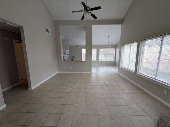 Photo - 18514 Meadows Way Dr