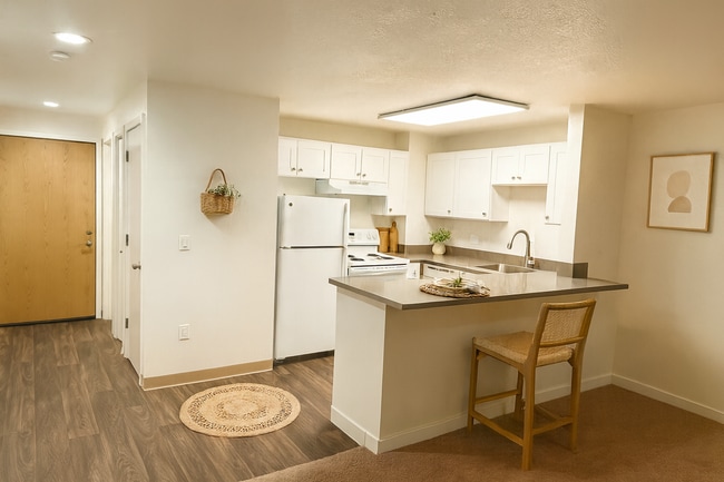 Photo - Thornton Creek Apartments
