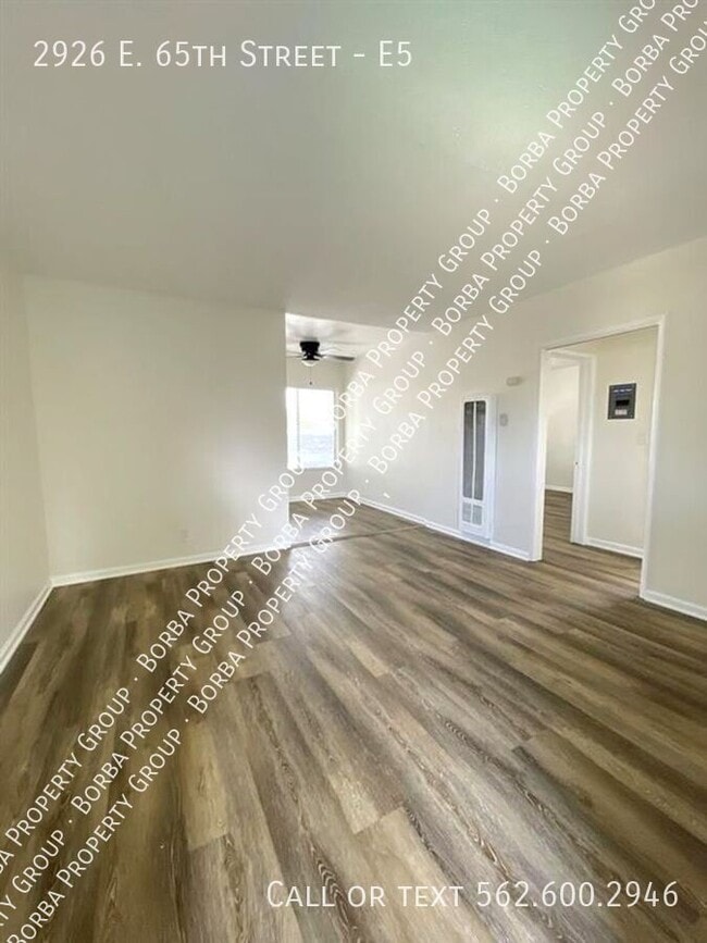 Building Photo - 2926 E 65th St Unit E5
