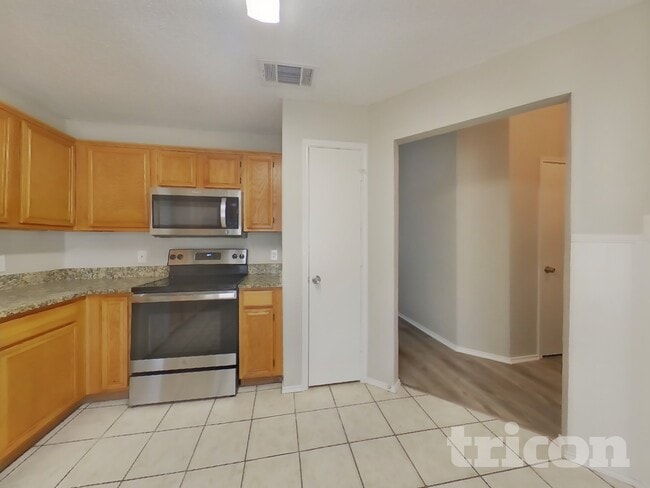 Photo - 6112 Wall St