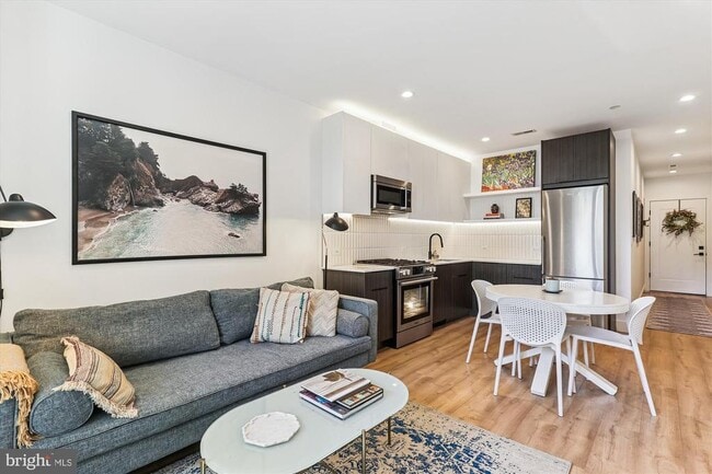 Building Photo - 3117 Georgia Ave NW Unit 102