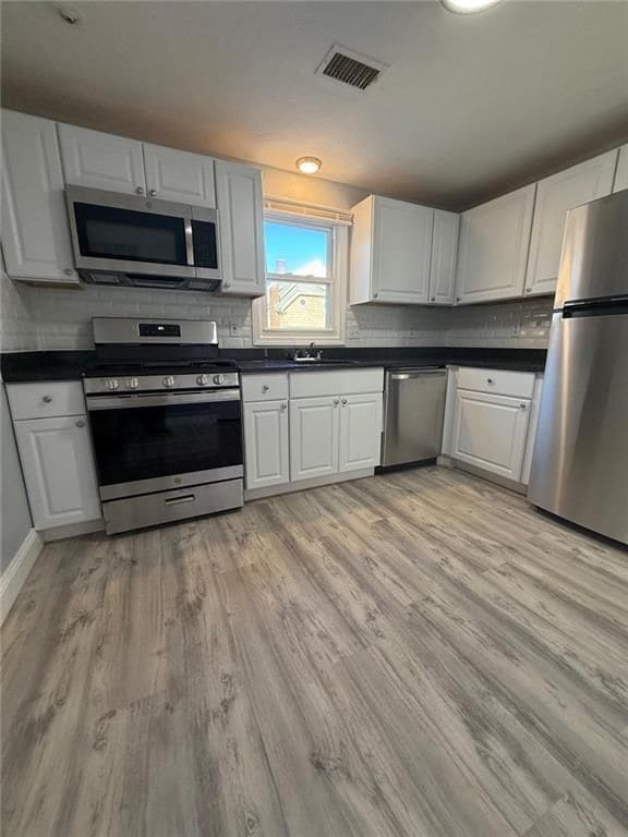 Photo - 14 Saratoga Ave