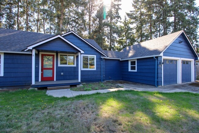 Building Photo - 860 Boxwood Ln SE