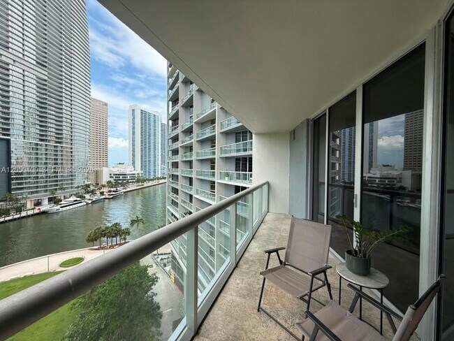 Building Photo - 475 Brickell Ave Unit 1012