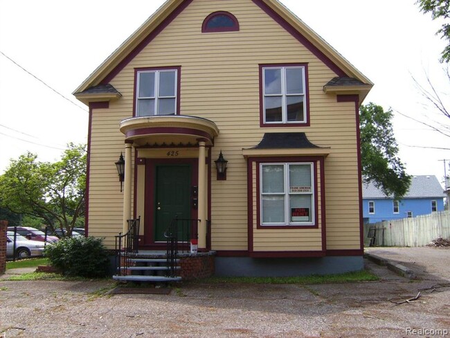 Historic Carriage Town Home for Rent – 3 B... - Historic Carriage Town Home for Rent – 3 B...