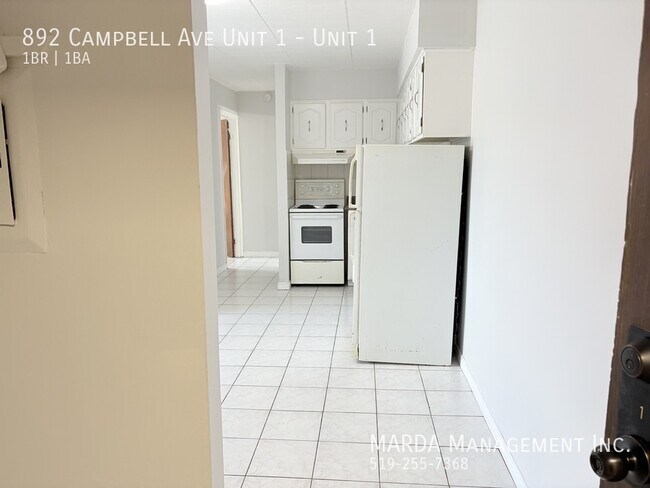 Photo - COZY 1 BED/1 BATH MAIN FLOOR -CLOSE TO U OF W + HYDRO! Unité 1