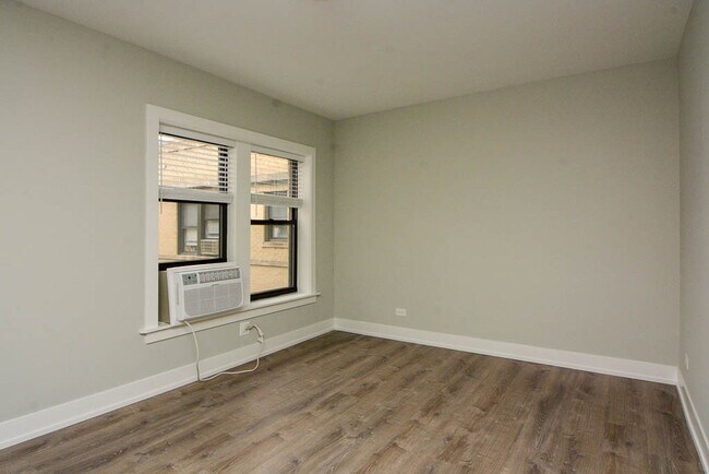 Photo - 729 W Brompton Ave Unit 57