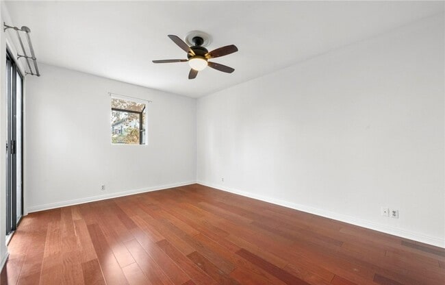 Photo - 330 Cordova St Unit 305