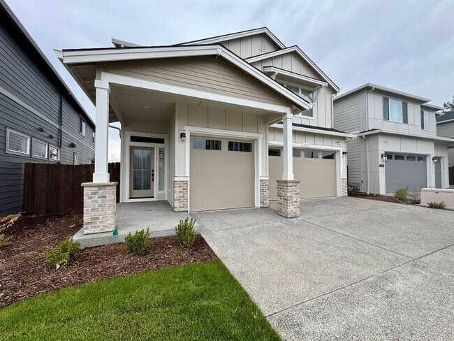 Photo - Stunning New Custom-Built 5-Bedroom Home w...