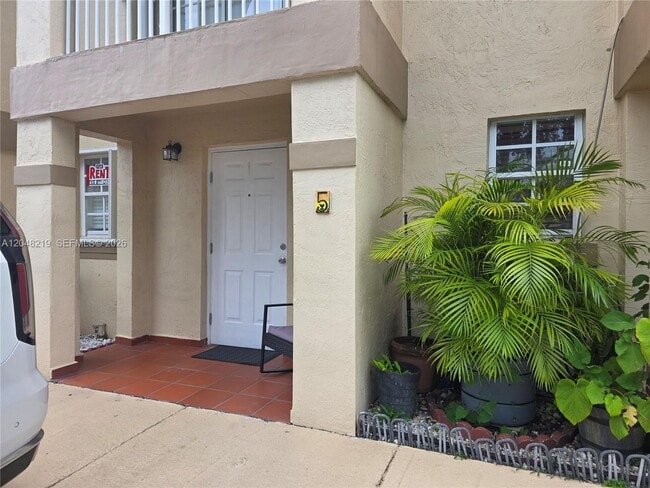 Photo - 523 W 68th St Unit 5