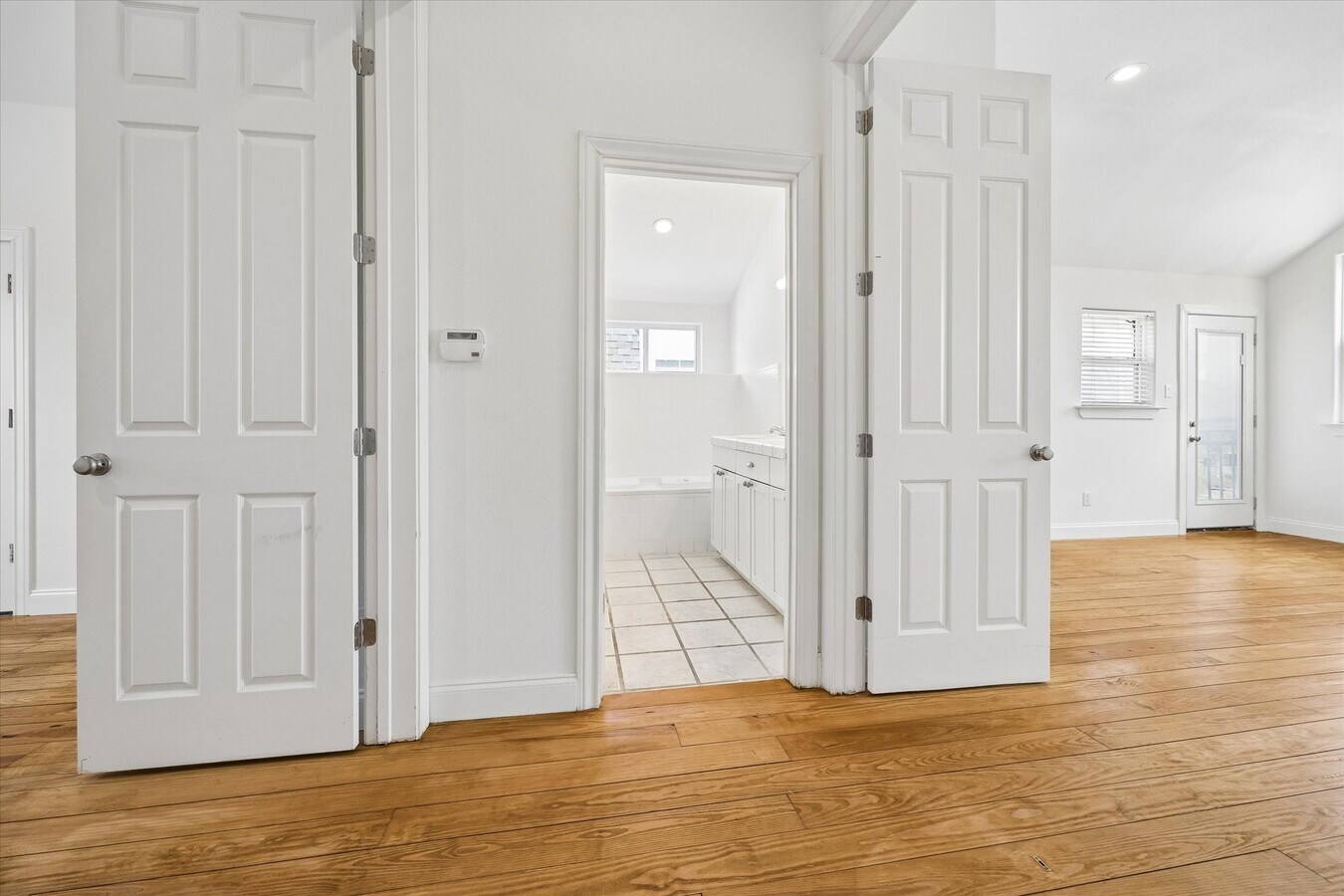 Photo - 4011 Garrott St