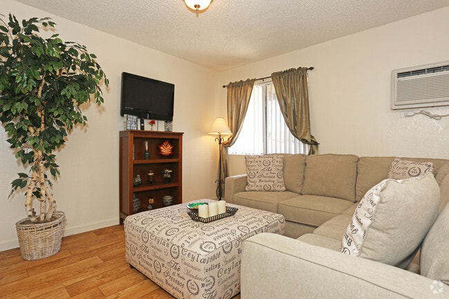 1 habitación, 1 baño - 600 pies cuadrados - Sands Apartments