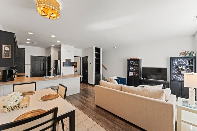 Photo - 4397 Prestige Point