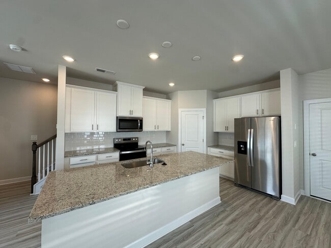 Photo - 5030 Kellaher Pl