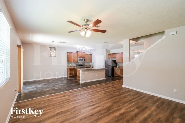 Photo - 1939 April Oaks Dr
