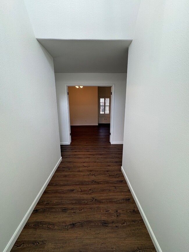 Photo - 697 Cromwell Ave