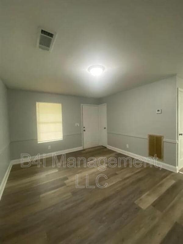 Photo - 141 Garfield St