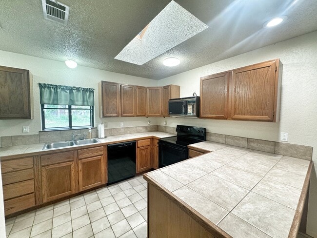 Photo - "Charming 2-Bedroom, 1-Bath in Horseshoe F...