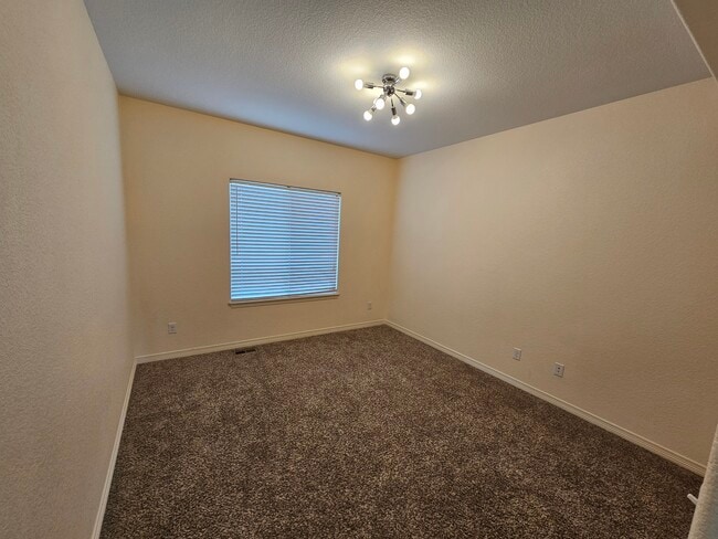 Photo - 6573 Roundup Butte St