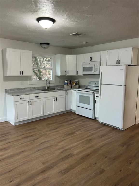 Photo - 304 Front St