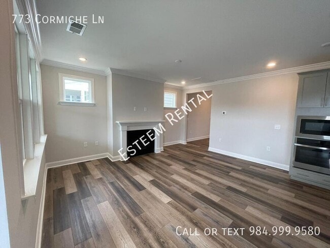 Photo - 773 Cormiche Ln